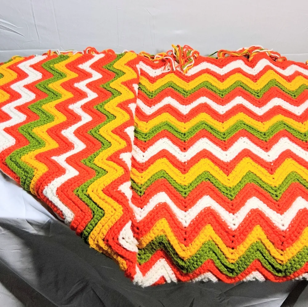Handmade Frilly Chevron/Zig Zag Vintage Crochet 40X48 Blanket
